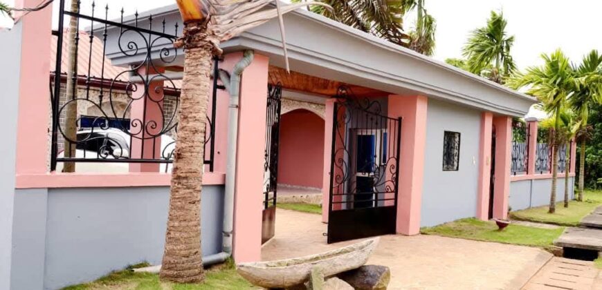 VILLA MEUBLÉE PISCINE en vente à KRIBI