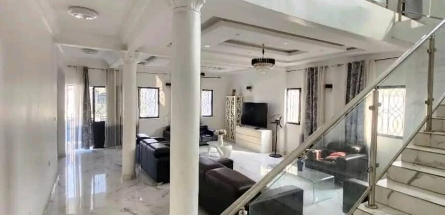 DUPLEX EN VENTE À DOUALA