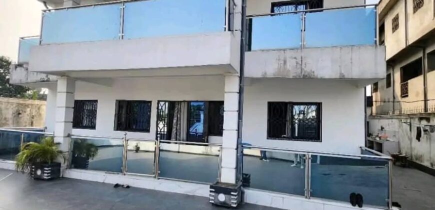 DUPLEX EN VENTE À DOUALA