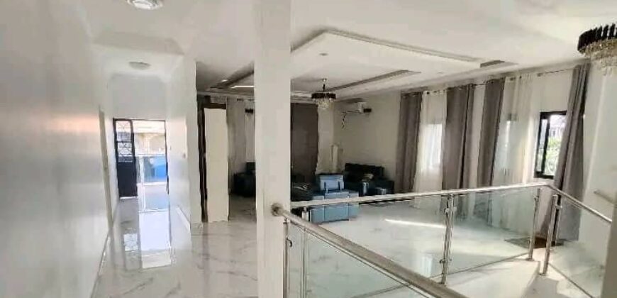 DUPLEX EN VENTE À DOUALA