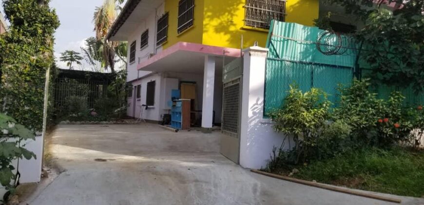 DUPLEX EN VENTE À BASTOS