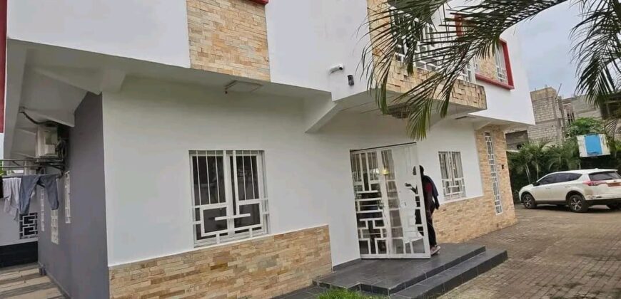 DUPLEX EN VENTE À DOUALA BONABERI ( YAPAKI)