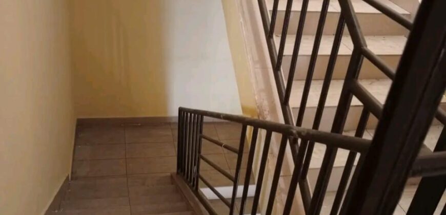 TRIPLEX À LOUER À YAOUNDÉ OMNISPORTS