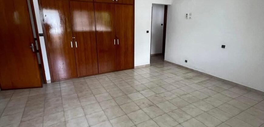 DUPLEX À LOUER À DOUALA BONAPRISO