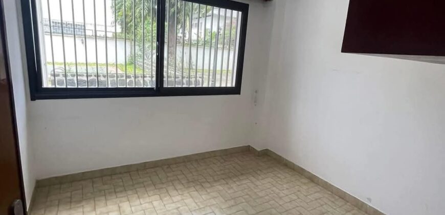 DUPLEX À LOUER À DOUALA BONAPRISO