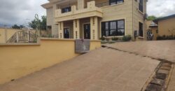 DUPLEX EN VENTE À YAOUNDÉ ODJA