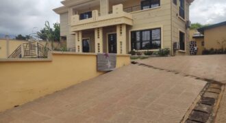 DUPLEX EN VENTE À YAOUNDÉ ODJA