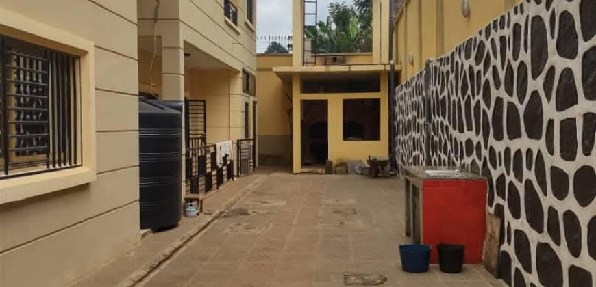 DUPLEX EN VENTE À YAOUNDÉ ODJA