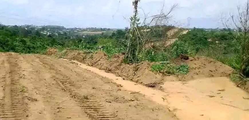 TERRAIN EN VENTE À DOUALA PK 18