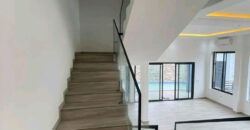 DUPLEX avec PISCINE À VENDRE À DOUALA Yassa ( cité chirac)