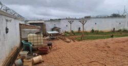 VILLA EN VENTE À YAOUNDÉ EMANA