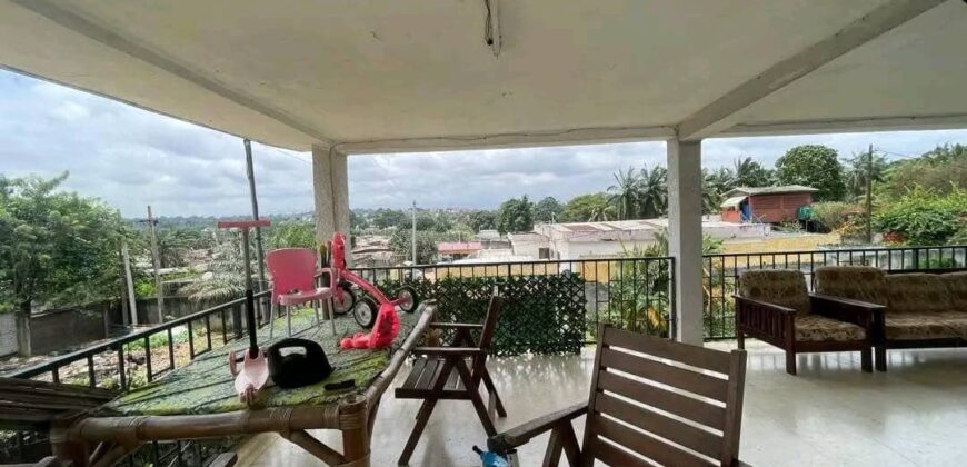 VILLA EN VENTE À DOUALA PK 17