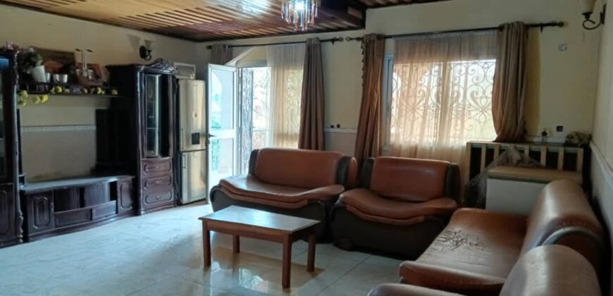 TRIPLEX EN VENTE À YAOUNDÉ NKOLBISSON