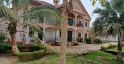 TRIPLEX EN VENTE À YAOUNDÉ NKOLBISSON