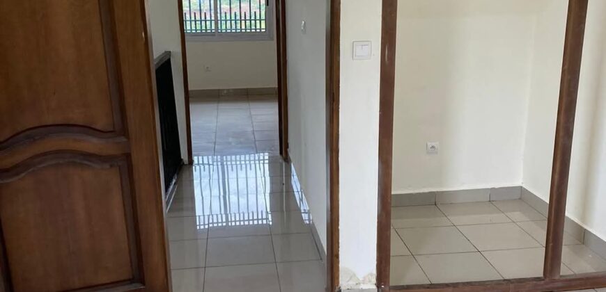 DUPLEX EN VENTE À YAOUNDÉ NTSINGA VILLAGE