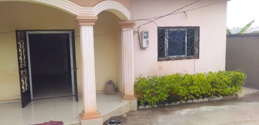 VILLA EN VENTE À YAOUNDÉ SIMBOK