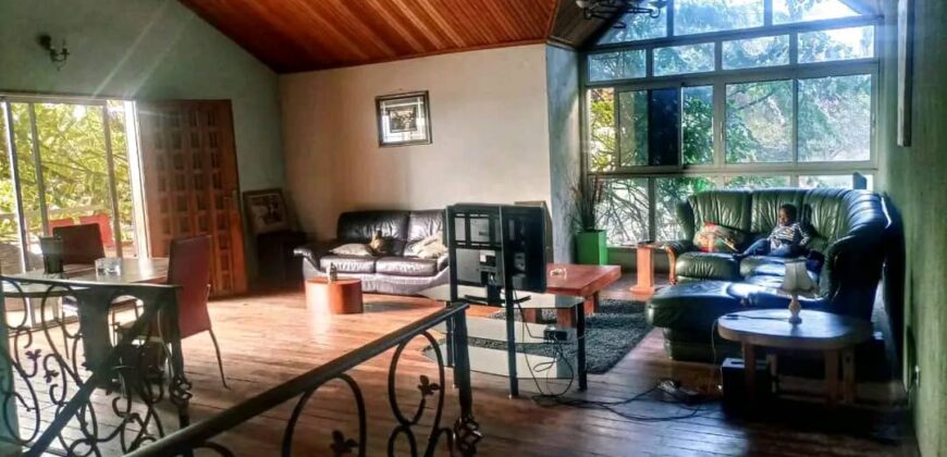 DUPLEX À VENDRE À YAOUNDÉ NYOM