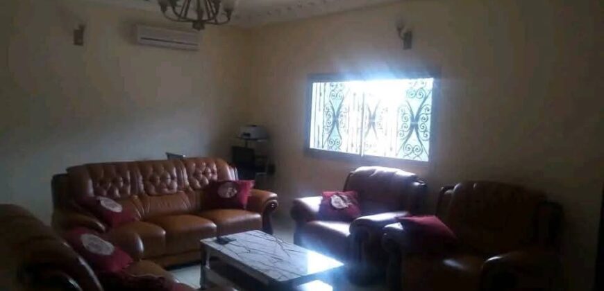 DUPLEX À VENDRE/ À LOUER À MENDONG YAOUNDÉ 6