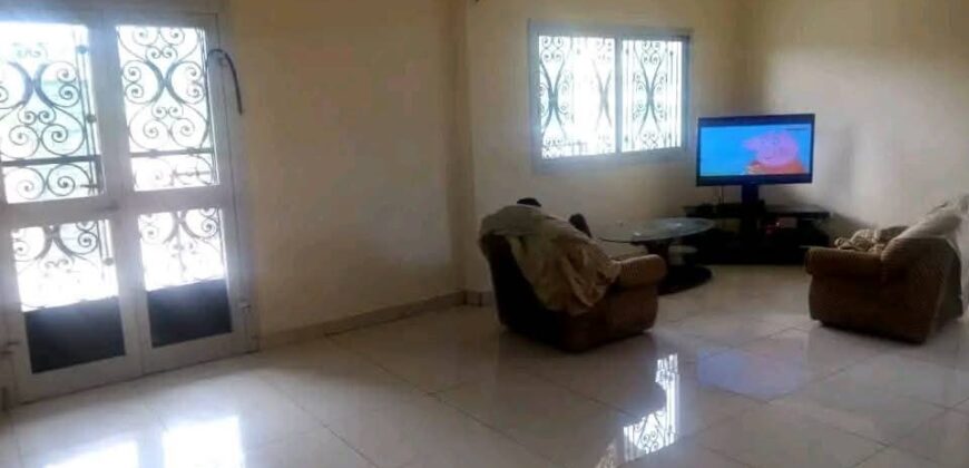 DUPLEX À VENDRE/ À LOUER À MENDONG YAOUNDÉ 6