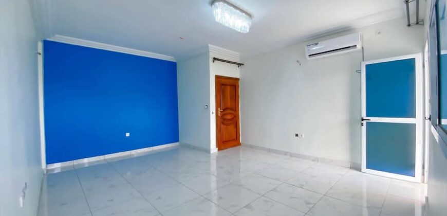 LUXIEUX APPARTEMENT A DOUALA YASSA BAKOKO