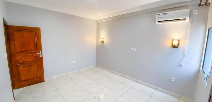 LUXIEUX APPARTEMENT A DOUALA YASSA BAKOKO