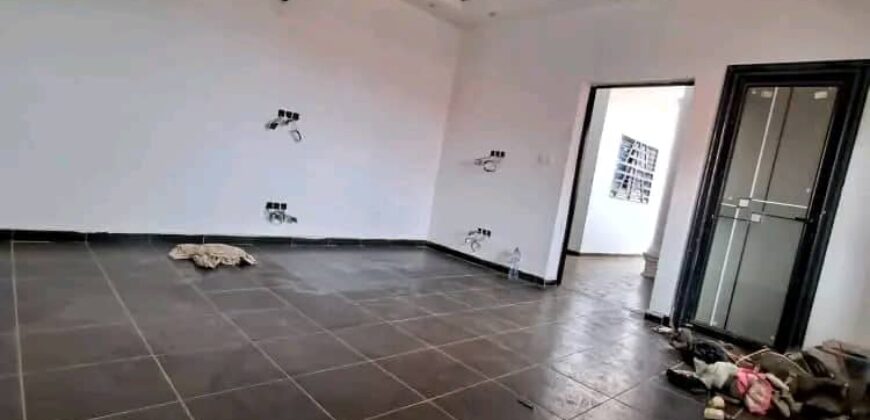03 VASTES STUDIO MODERNE A TSINGA