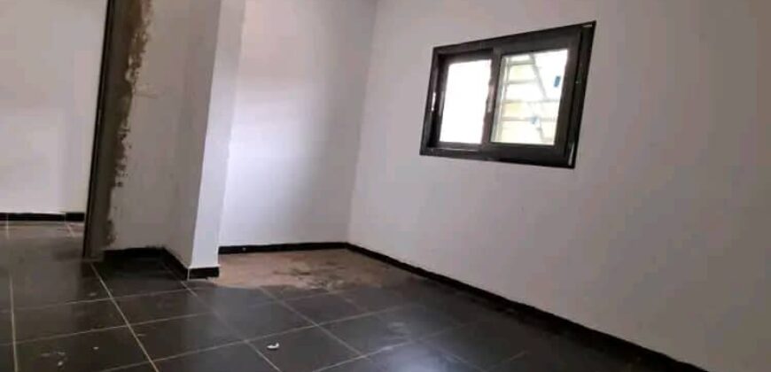 03 VASTES STUDIO MODERNE A TSINGA