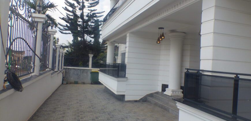 APPARTEMENT MEUBLE HAUT STANDING A LOUER AU GOLF