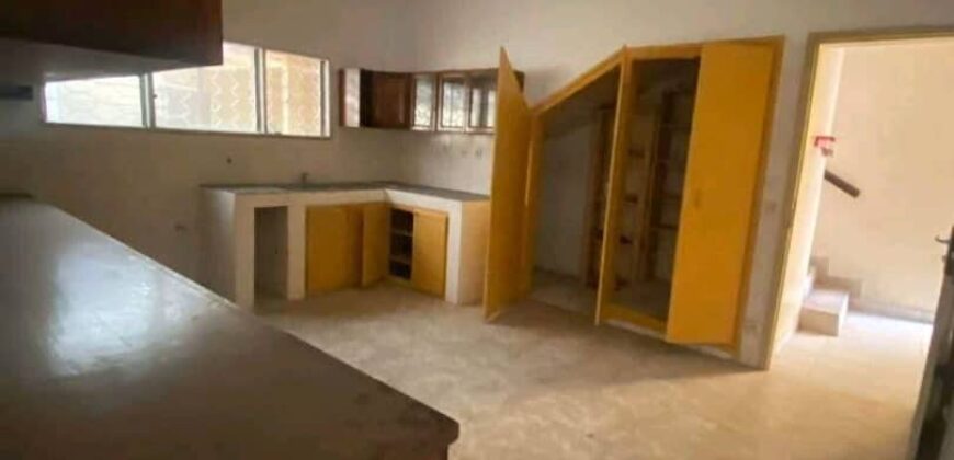 MAGNIFIQUE DUPLEX A LOUER A BONAPRISO