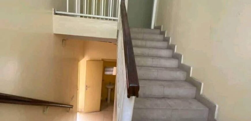 MAGNIFIQUE DUPLEX A LOUER A BONAPRISO