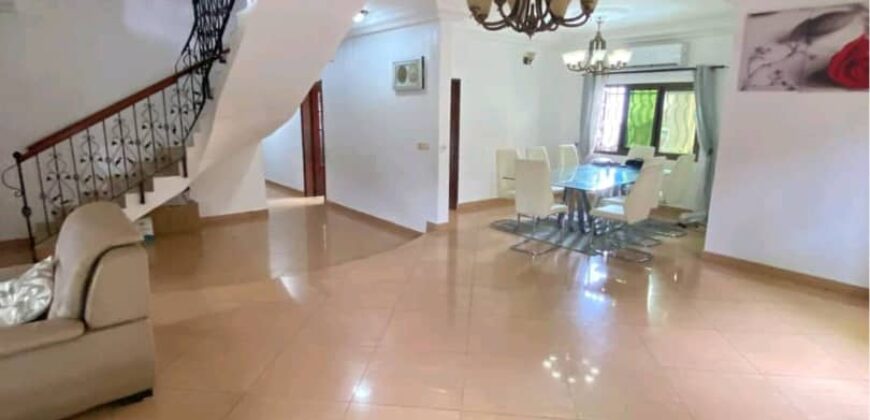 MAGNIFIQUE DUPLEX A LOUER A BONAPRISO