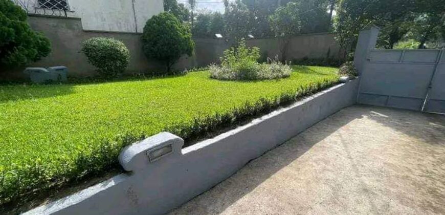 MAGNIFIQUE DUPLEX A VENDRE A BONANDJO
