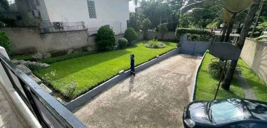 MAGNIFIQUE DUPLEX A VENDRE A BONANDJO