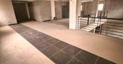 ESPACE COMMERCIAL AVEC MEZZANINE A LOUER  A BONAPRISO