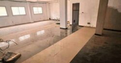 ESPACE COMMERCIAL AVEC MEZZANINE A LOUER  A BONAPRISO