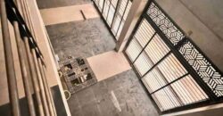 ESPACE COMMERCIAL AVEC MEZZANINE A LOUER  A BONAPRISO