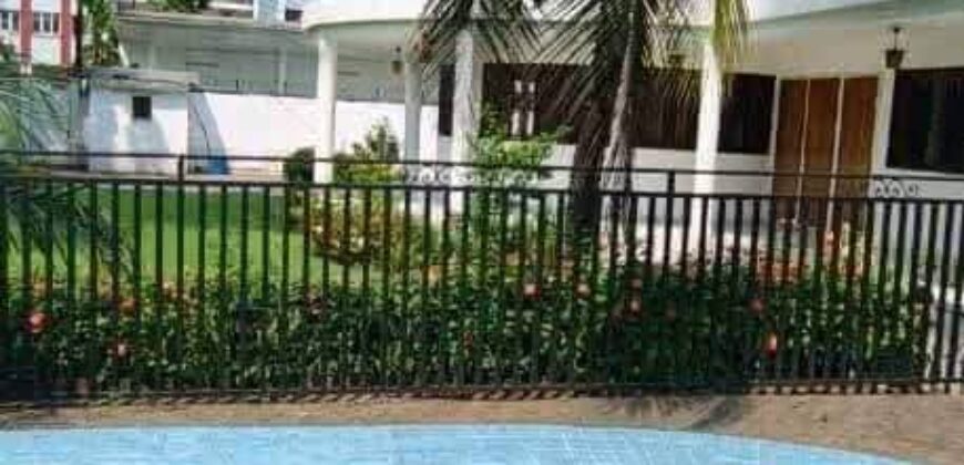 VASTE VILLA A LOUER A  BONAPRISO