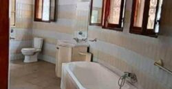 VASTE VILLA A LOUER A  BONAPRISO