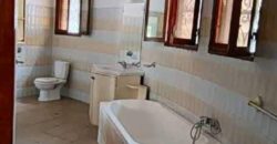 VASTE VILLA A LOUER A  BONAPRISO