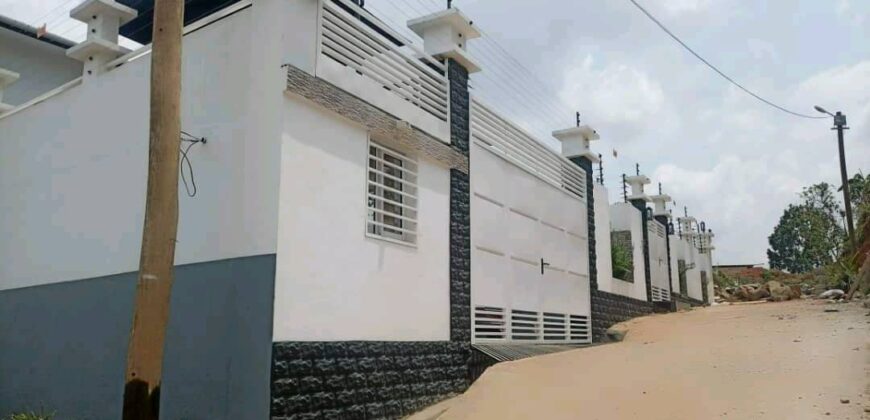 DUPLEX NEUF A VENDRE A BASTOS
