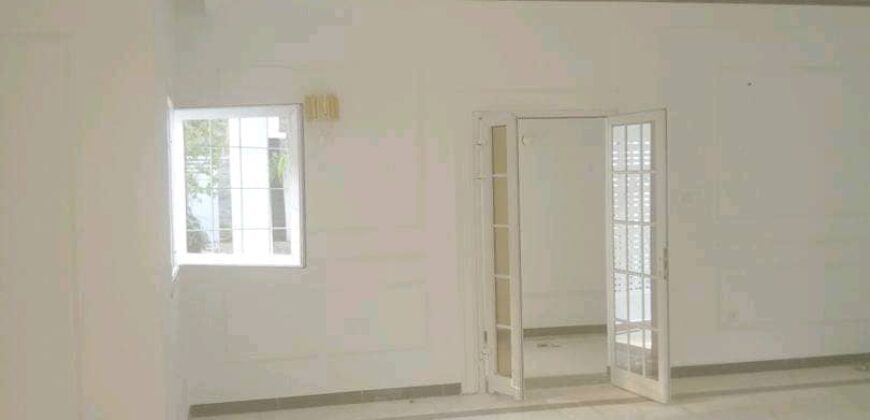 DUPLEX NEUF A VENDRE A BASTOS