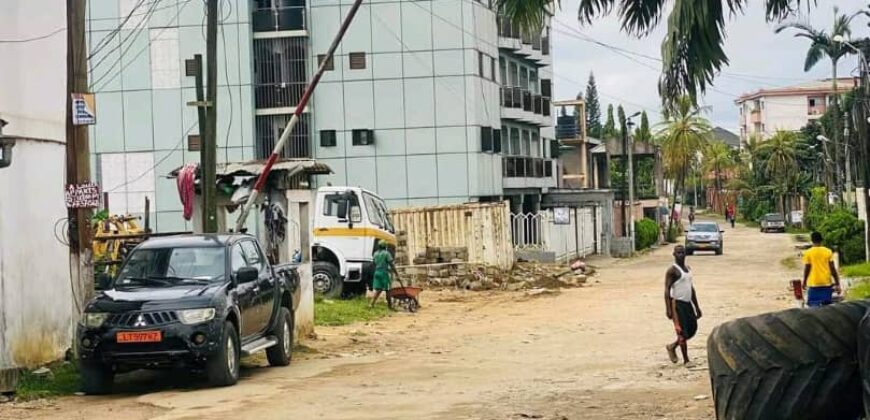550 M2 titré a vendre a bonamousadi