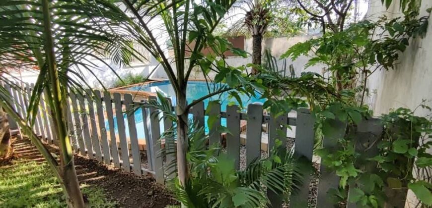 550 M2 titré a vendre a bonamousadi