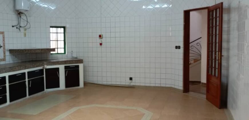 Duplex à Louer au Golf