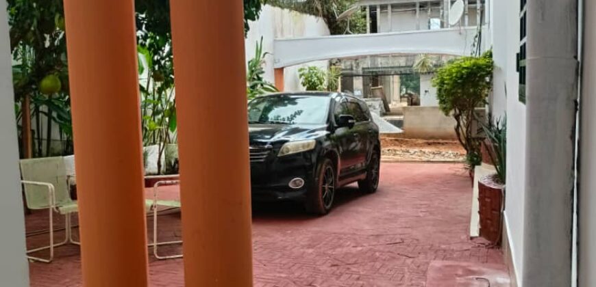 Duplex à Louer au Golf