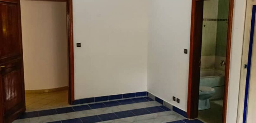 Duplex à Louer au Golf
