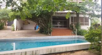 DUPLEX À LOUER À BASTOS