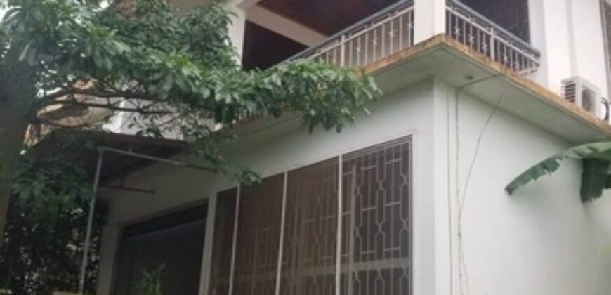 DUPLEX À LOUER À BASTOS