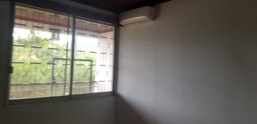 DUPLEX À LOUER À BASTOS