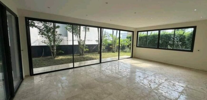 VILLA DUPLEX À LOUER À BASTOS